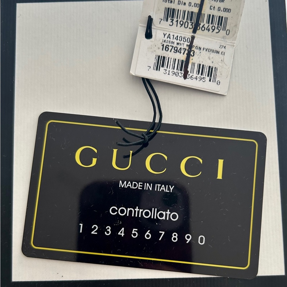 Gucci Women's Watch with Brown Strap and Gold Case - Picture 5 of 5